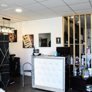comptoir de salon de coiffure