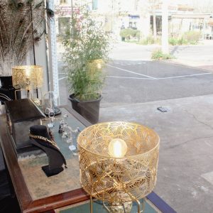 table présentoir à bijoux de chez LMG Bijoux