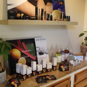 présentoir produits de beauté bella donna à Bollène