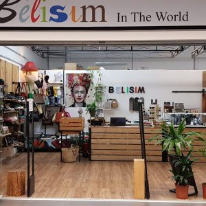 Vitrine de Belisim à Bollène