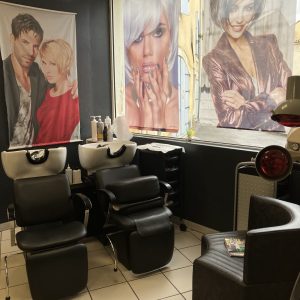 bacs shampoing de chez Magali et Jean-Pierre coiffure à Bollène