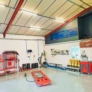 photo de l'atelier de la carrosserie Mounier à Bollène