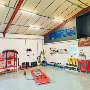 photo de l'atelier de la carrosserie Mounier à Bollène