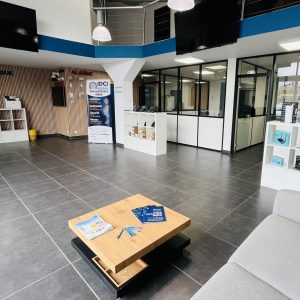 Intérieur de la boutique IDCI réseau à Bollène