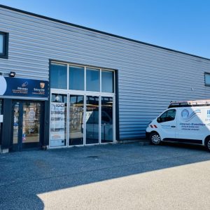 photo de la devanture de l'enseigne IDCI réseau à Bollène