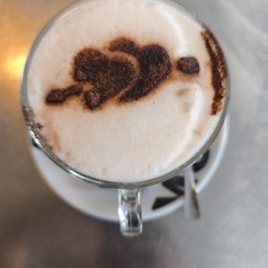 Photo d'un Art coffee avec 2 coeurs, Le Paris RocKfé à Bollène
