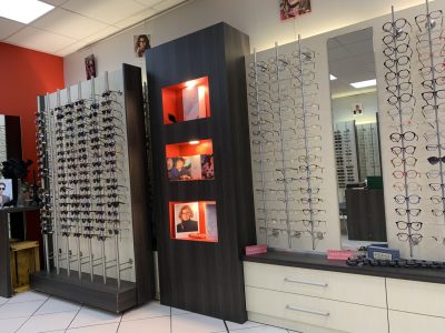Présentoir de monture de lunette, Sev'Optique Bollène